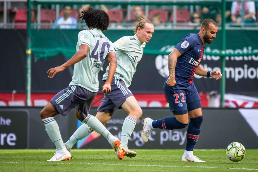 El delantero español quien milita para el PSG Jesé estaría abandonando la disciplina del club parisino para poder fichar por el equipo italiano Fiorentina.