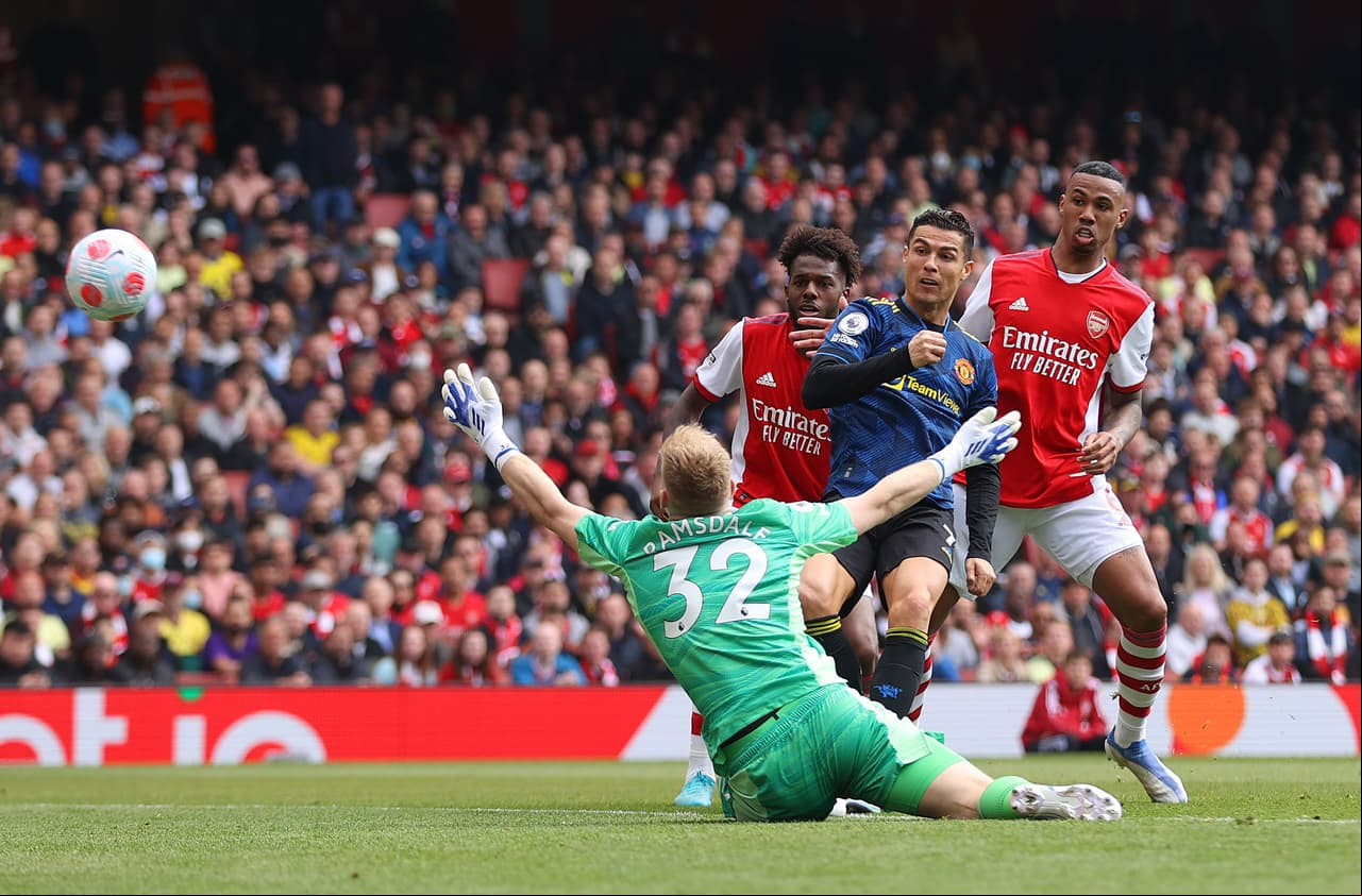 Arsenal venció 3-1 al Manchester United con goles de Nuno Tavares, Bukayo Saka y Granit Xhaka; Cristiano Ronaldo descontó en la Jornada 34.