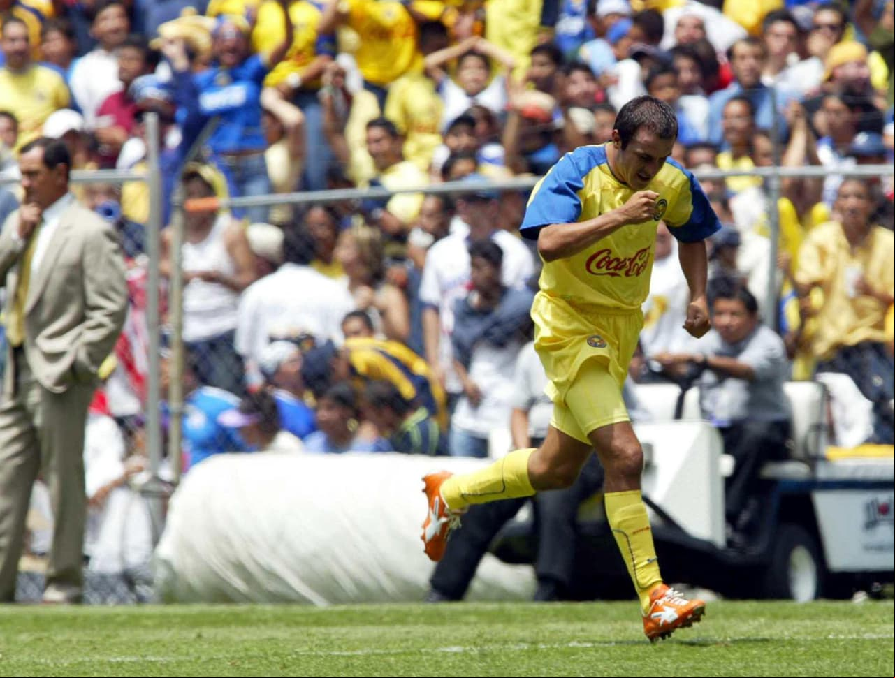 El mexicano Cuauhtémoc Blanco es un jugador muy especial en la historia del América. Tuvo cinco etapas, dos de ellas antes de brillar como figura a nivel internacional.