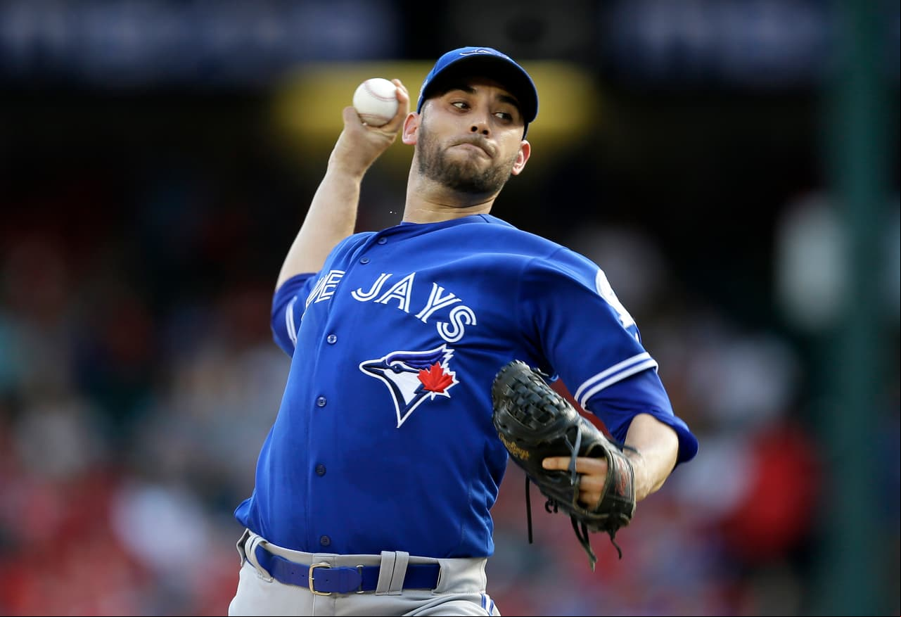 Marco Estrada es el octavo mexicano con mil ponches en Grandes Ligas