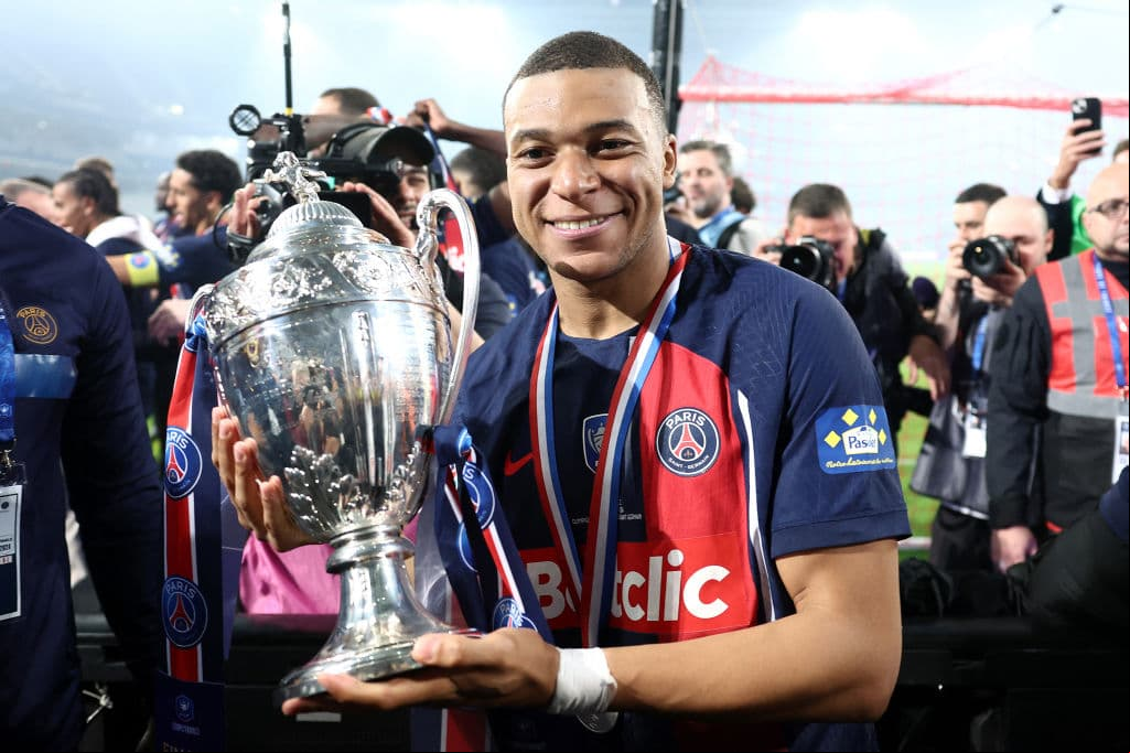 Mbappé, mejor jugador francés de la campaña 2023-24 para  Football