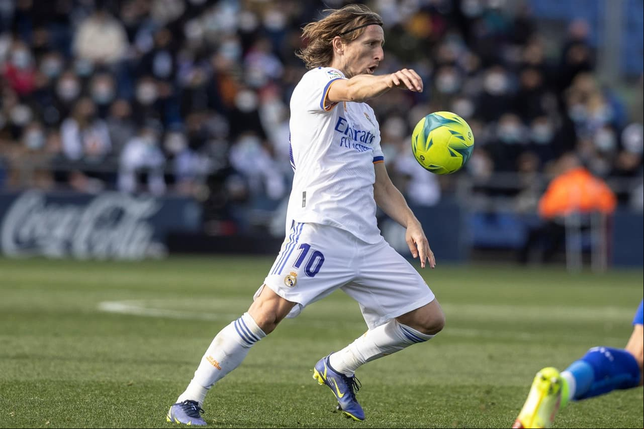 Real Madrid sufre descalabro durante su visita al Getafe con marcador de 1-0. Enes Ünal abrió temprano el marcador y el equipo de Ancelotti no pudo si quiera encontrar el gol del empate durante la fecha 19 en La Liga; J. J. Macías no fue convocado por posible COVID-19.