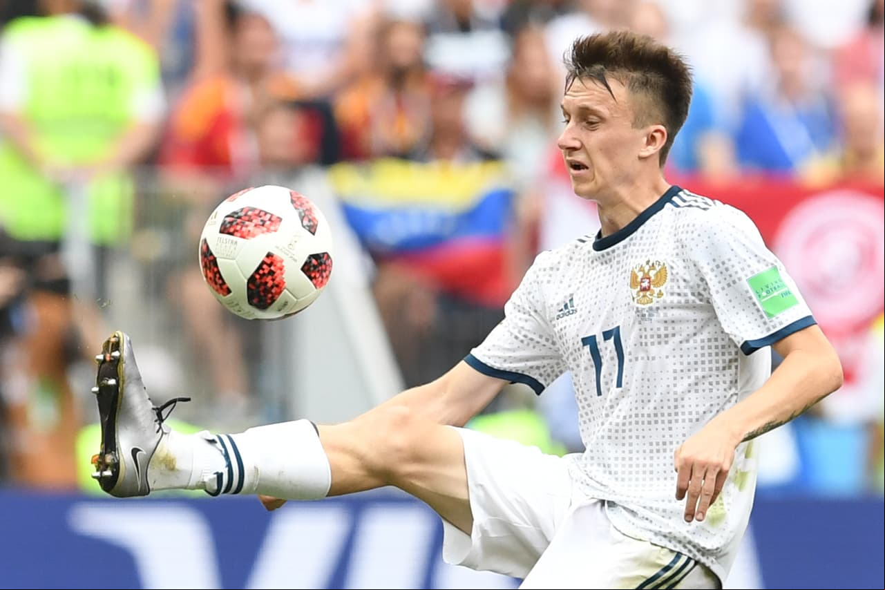 Russia's midfielder Aleksandr Golovin controls the ball during the Russia 2018 World Cup round of 16 football match between Spain and Russia at the Luzhniki Stadium in Moscow on July 1, 2018. (Photo by Francisco LEONG / AFP) / RESTRICTED TO EDITORIAL USE - NO MOBILE PUSH ALERTS/S (Photo credit should read FRANCISCO LEONG/AFP/Getty Images)