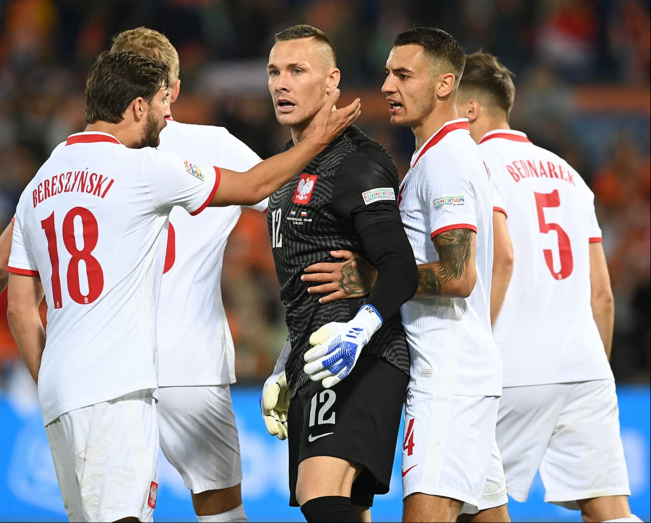 Polonia se puso en ventaja de dos goles gracias a los tantos de Cash y Zieliński, pero los Países Bajos reaccionaron con las anotaciones de Klaassen y Dumfries.