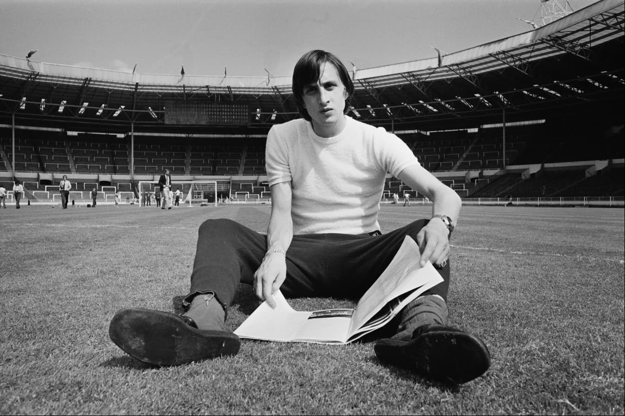 <b>#14 - Ajax Amsterdam: </b>como parte de la historia grande del Ajax, Johan Cruyff jugó allí con ese dorsal, el cual ya nadie puede usar en este equipo.