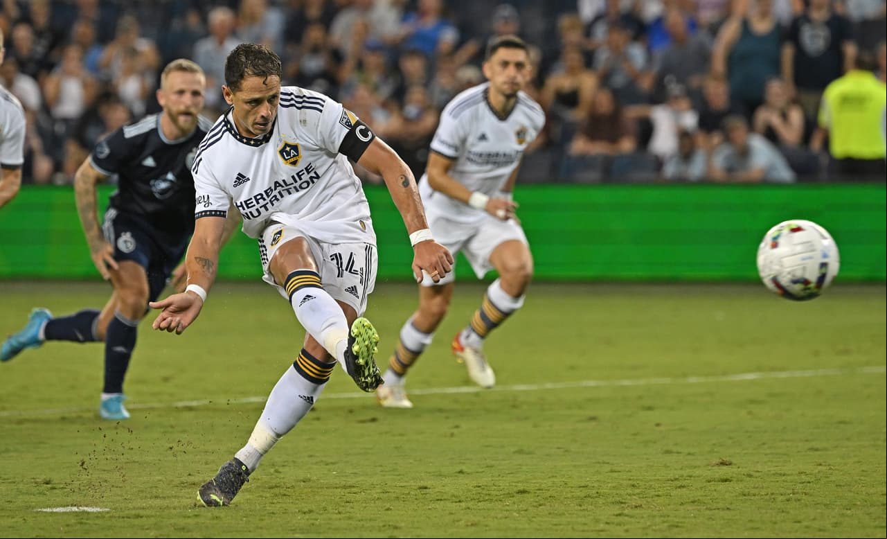 Los 17 goles de Chicharito tienen al Galaxy en posición de volver a Playoffs.