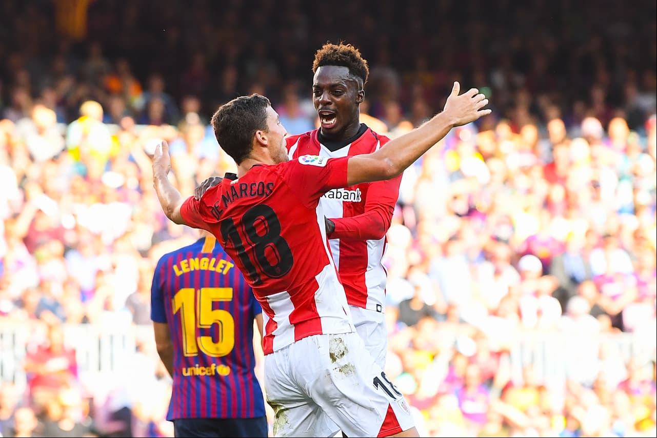 Aunque no es un futbolista muy vistoso, 
<b>Óscar De Marcos del Athletic Club es muy similar a Luis Enrique: </b>puede jugar como lateral, mediocentro, interior y media punta.