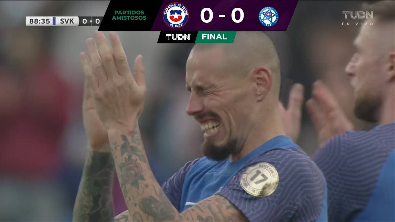 Chile alarga racha negativa ante Eslovaquia que despidió a Hamsik
