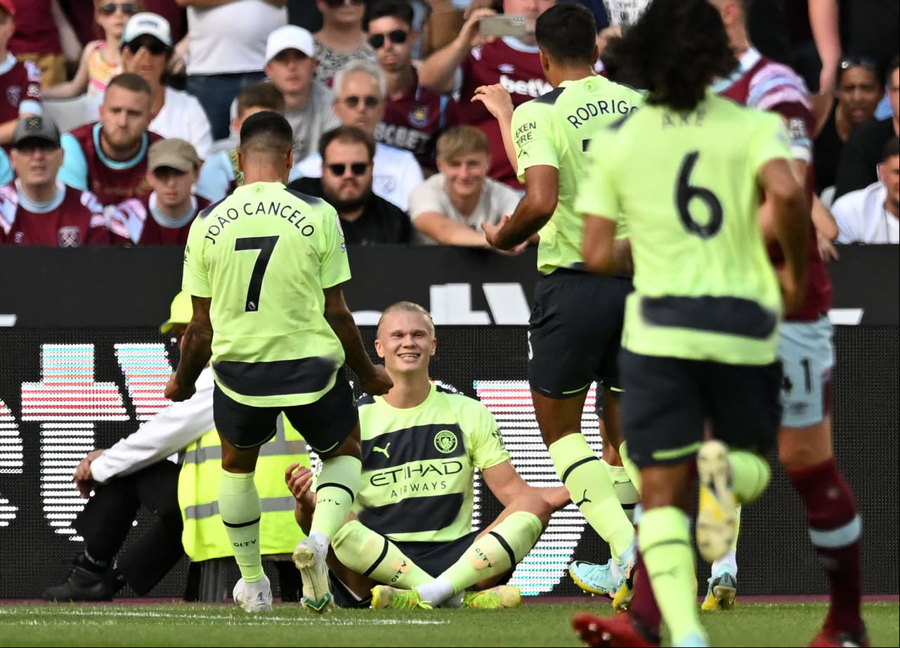 Erling Haaland inició de gran forma su etapa en la Premier League con el Manchester City al marcar un doblete en la victoria ante West Ham United.