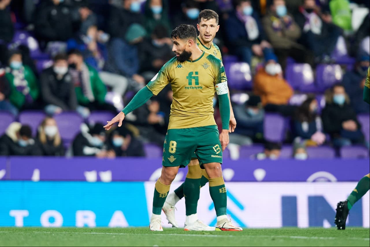 Real Betis no se complica ante Valladolid y gana 3-0 con anotaciones de William Carvalho, Nabil Fekir y Borja Iglesias durante la eliminatoria de la Copa del Rey. Andrés Guardado entró al minuto 87', Lainez fue banca.