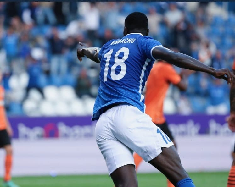 Shakhtar se lleva la victoria frente al KRC Genk durante la tercera ronda de clasificación de la Champions League.Paul Onuachu le daba la victoria la escuadra rusa al minuto 39’, sin embargo Teté y Alan Patrick logran igualar y remontar el marcador.