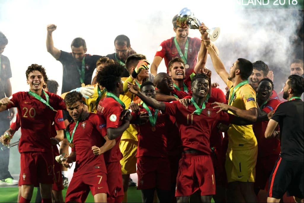 Los lusos dejaron en el camino a Ucrania en la semifinal con una sonora goleada 5-0 para avanzar a la instancia definitiva donde se coronaron campeones.