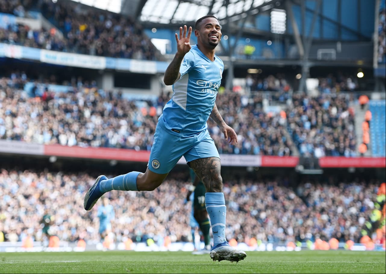 Manchester City goleó 5-1 al Watford con cuatro goles de Gabriel Jesus y otro de Rodri en la Jornada 34.