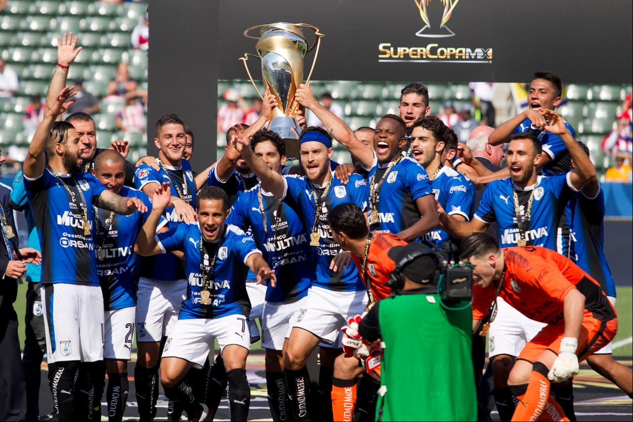 Gallos Blancos se quedó con la Supercopa MX tras vencer con categoría al América