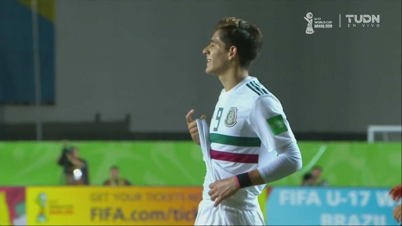 ¡Qué cerca se quedó Santiago Muñoz de conseguir un golazo!